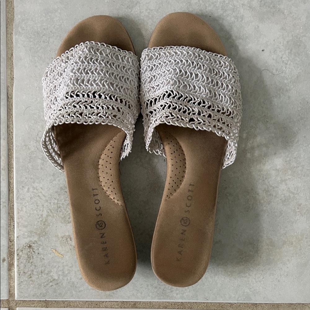 Karen Scott Women's White Woven Sandals with Slight Wedge Heel